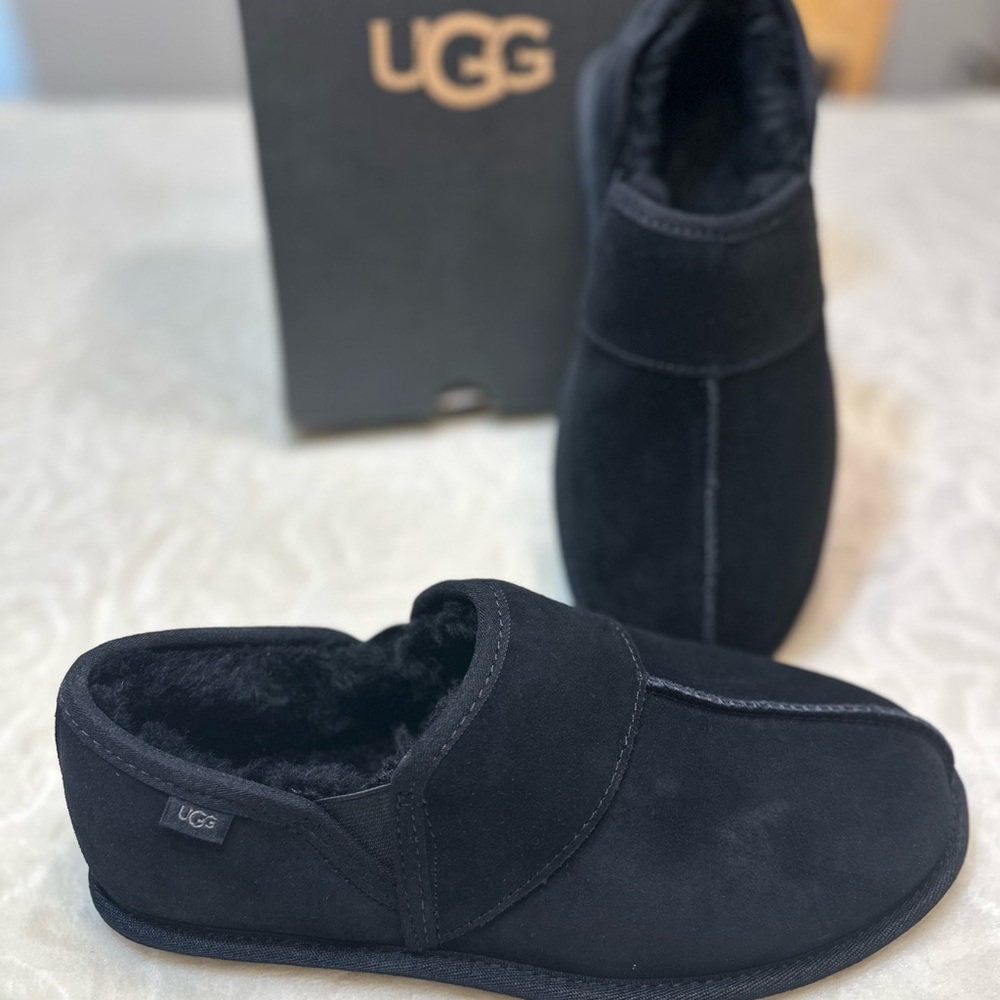 UGG Black Loafers Slip-Ons Plush Comfort NEW SZ 8
